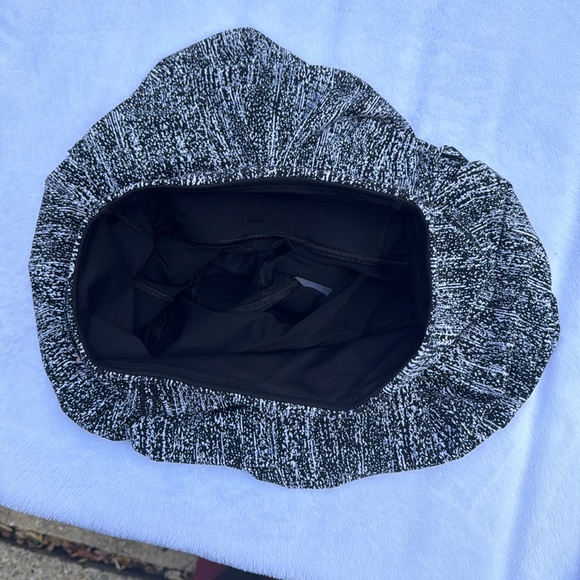 EUC Lululemon Pace Rival skirt size 4 worn once - Picture 6 of 6